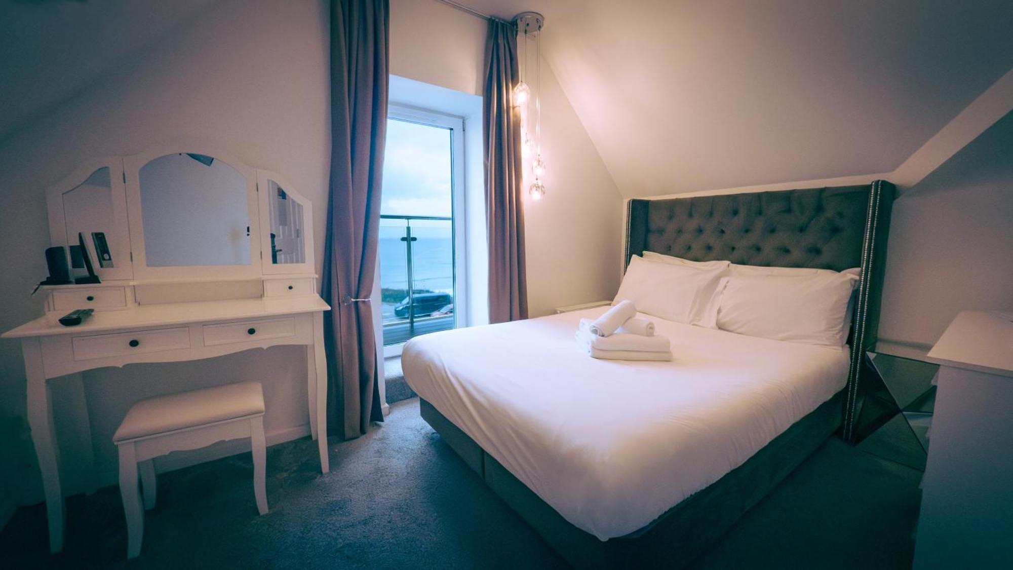 Oyo Newquay Beach Hotel Eksteriør bilde