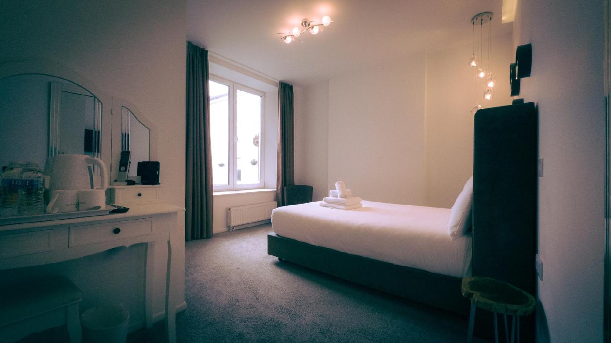 Oyo Newquay Beach Hotel Eksteriør bilde